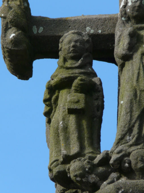 Minihy-Treguier, Église Saint-Yves, Cimetière 